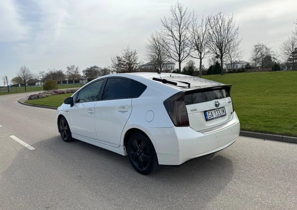 Toyota Prius cena 39900 przebieg: 270000, rok produkcji 2012 z Sulechów małe 137